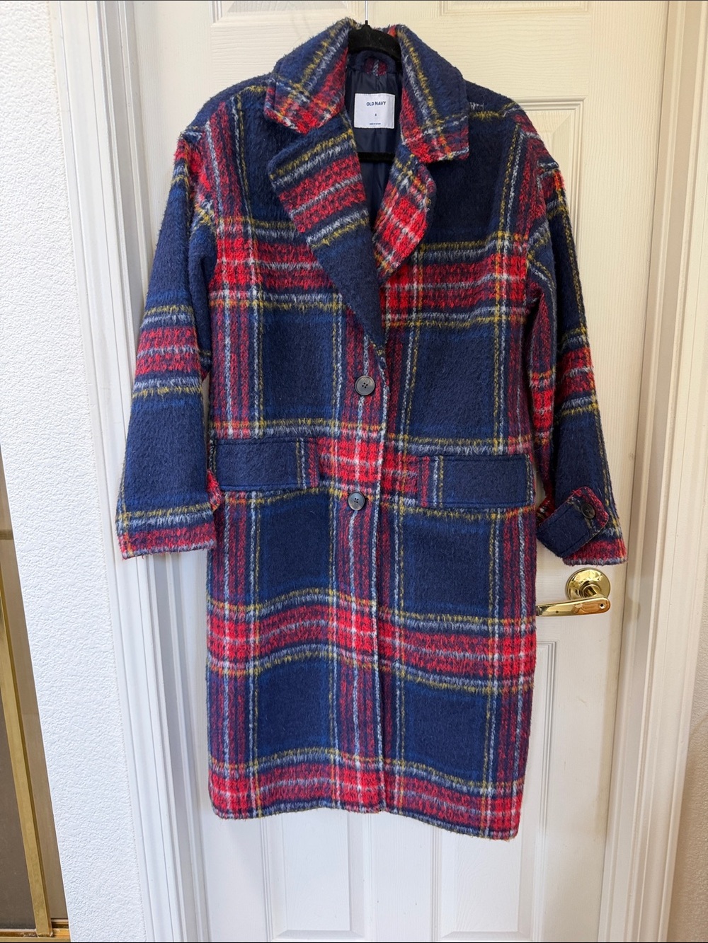 Old Navy ladies coat size small blue and Red Plaid GUC